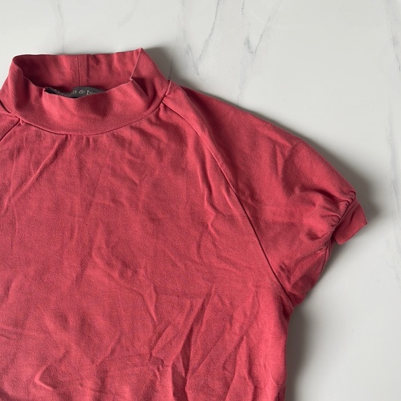 Pink ladies XS t shirt - Picture 2 of 4